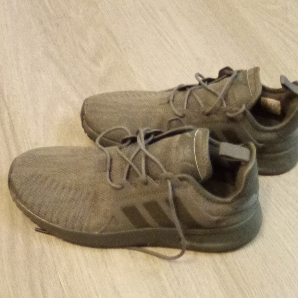 Adidas shoes mens 7